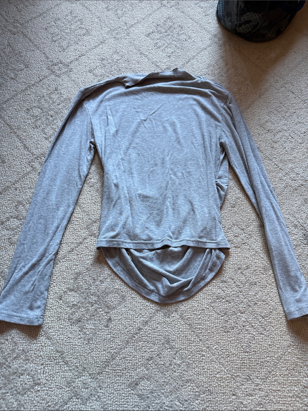 Comense M Women's Grey Long-Sleeve Ruched Draped Top - Picture 6 of 6